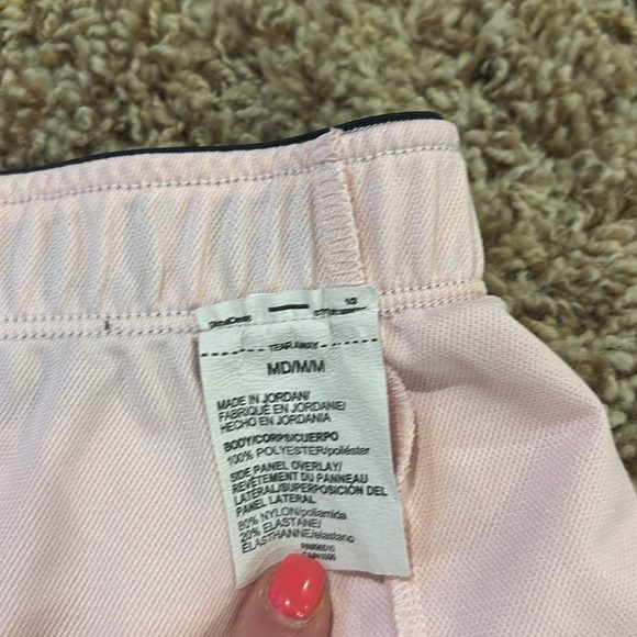 Under Armor Shorts - Picture 4 of 4